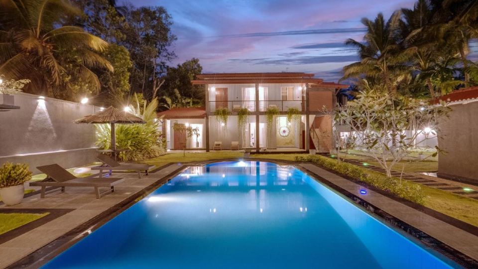 Hasthri Boutique Brown Apartment in Ahangama with pool Near Beach