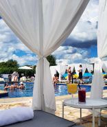 The Oriana Orange - Retro Hotel & Resort