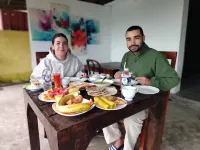 Velora Hill Ella | Panoramic Hilltop Stay - sarapan