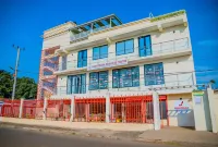 Nyakobura Apartments - 2-Star
