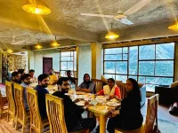 Old Hunza Inn - breakfast