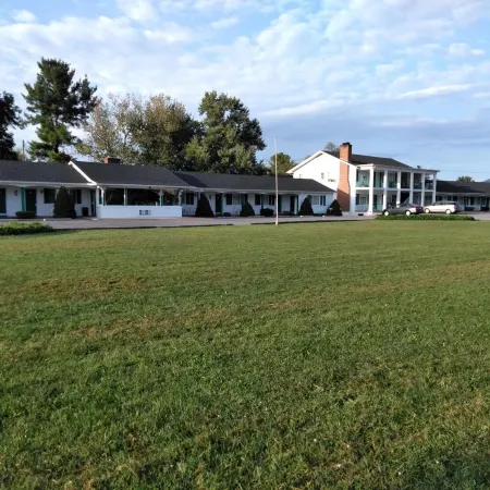 The Cardinal Inn