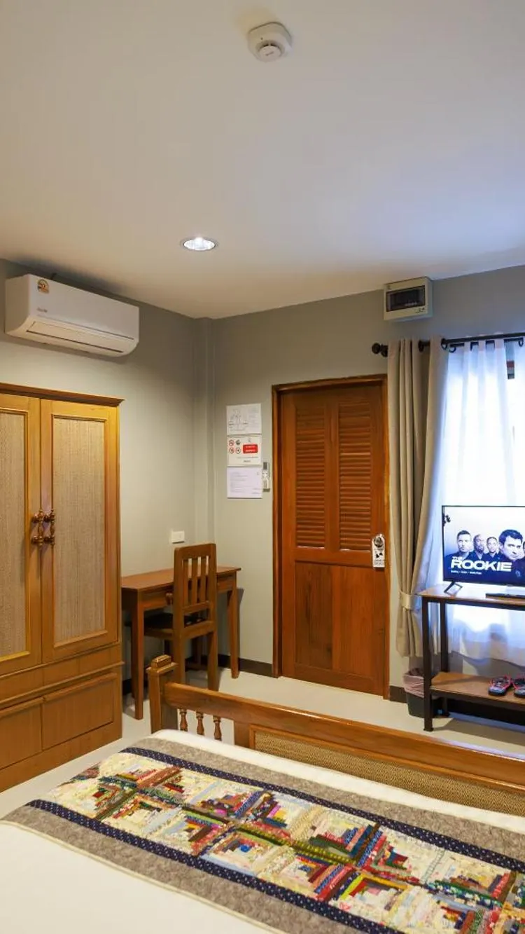 ห้องสแตนดาร์ด เตียงใหญ่ 1 เตียง