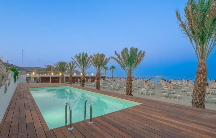 Yacht Club Marina di Loano | Una Esperienze