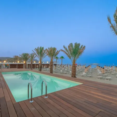 Yacht Club Marina di Loano | Una Esperienze