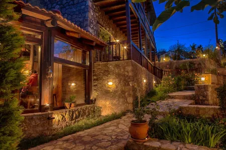 Pera Alonia Guest House