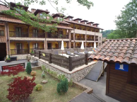 Hotel & Spa María Manuela Отели в г. 