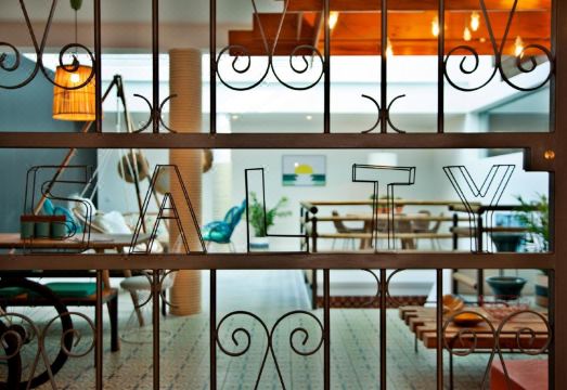 더 솔티 로지의 건물 외관