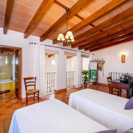 Agroturisme Fincahotel Can Bessol