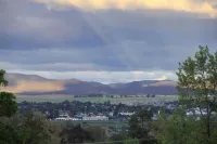 Bathurst Heights Bed & Breakfast - Mountain view