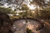Alma Hotel