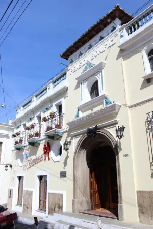 Hotel Pensión Bonifaz Отели в г. Кесальтенанго