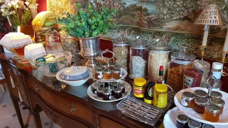 Holywell House Отели рядом с достопримечательностью «New Life Community Church»