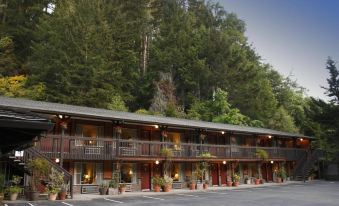 The Occidental Lodge