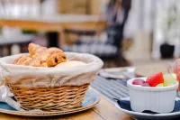 더 발렌티아 커시드럴