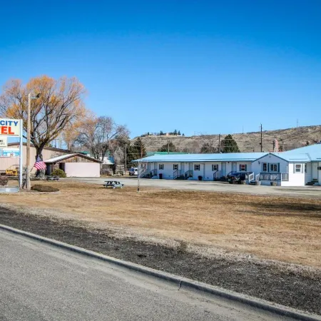 Baker City Motel & RV
