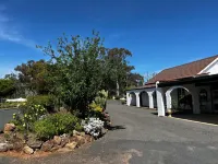 Azalea Motel