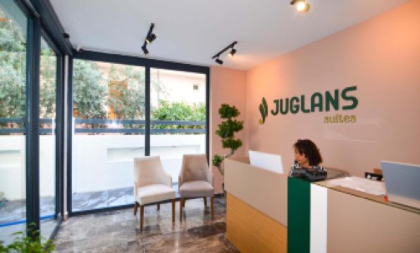 Juglans Suites