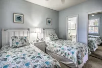 Dog Friendly Myrtle Beach Condo with Pool and Golf