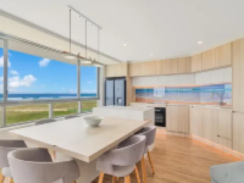 Oceanside Resort Hotels in Bilinga