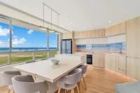 Oceanside Resort Hotels in Bilinga