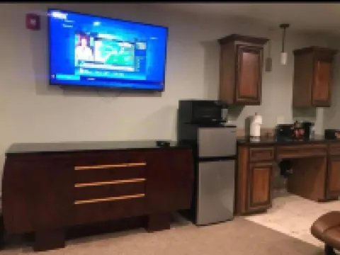 Baltzell Lodge Hotels in Great Bend