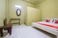 OYO 92644 Onong's Homestay Near Dodikjur Rindam XIII/Merdeka Hotels in Mandolang