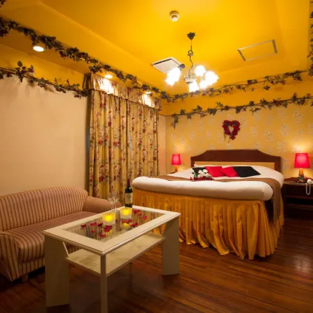 Hotel Gallery (Adult Only)