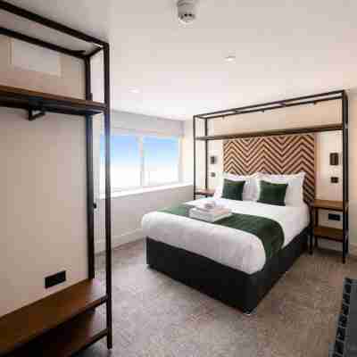 Glass Tower - by Central Beach Leisure Rooms