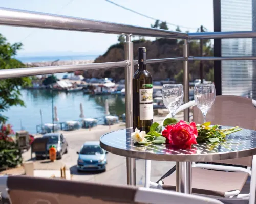 Star Bay Luxury Hotels near شاطئ بيفكاري