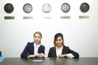 Altai Business Hotel - parkir