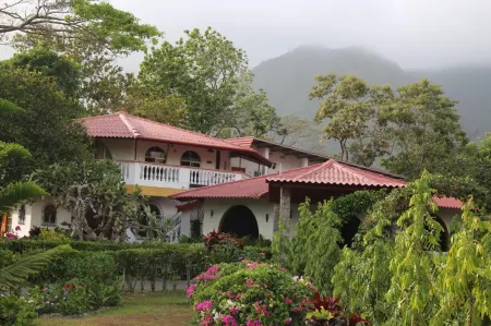 Hotel Valle Verde