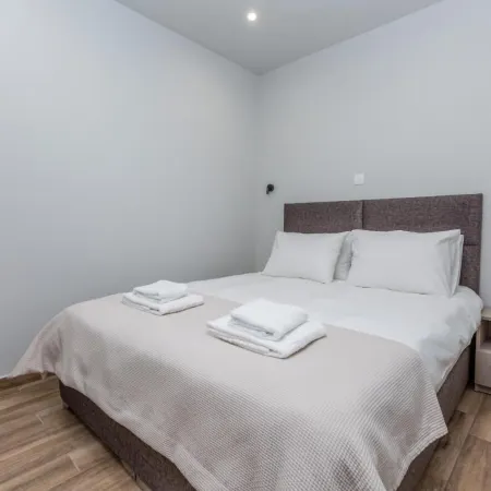 Raise Athens Metro Apartments