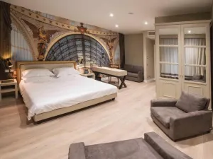 Caruso Place Boutique & Wellness Suites