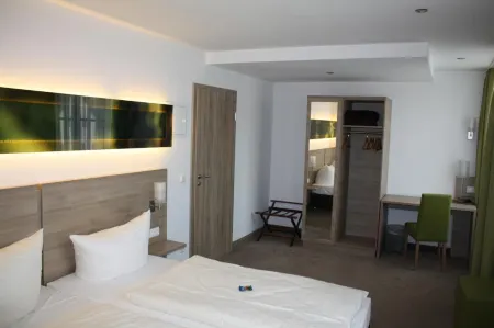 Schwarzer Adler - Hotel Garni Отели в г. Нойштадт-на-Айше