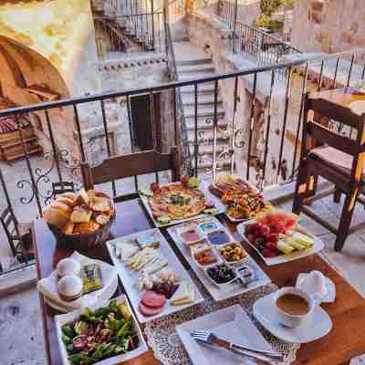 Charming Cave Hotel Dining/Meeting Rooms