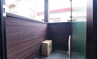 Base Hanegi Apartment