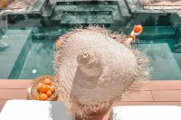 Riad Mayfez Suites & Spa - สระว่ายน้ำแบบอินฟินิตี้