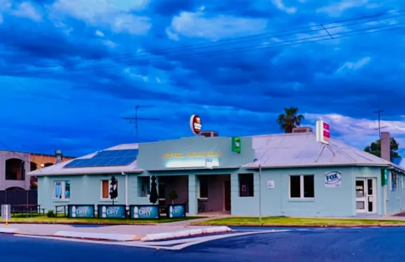穆爾瓦拉湖酒店
