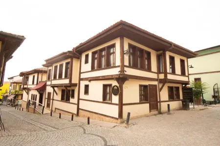 Arasta Konak Otel Отели в г. Эскишехир