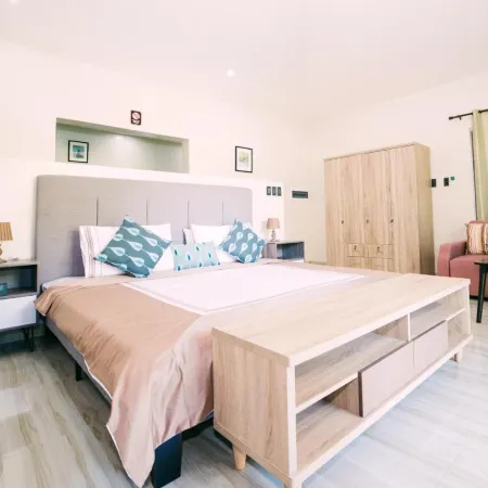 Denika's Suites