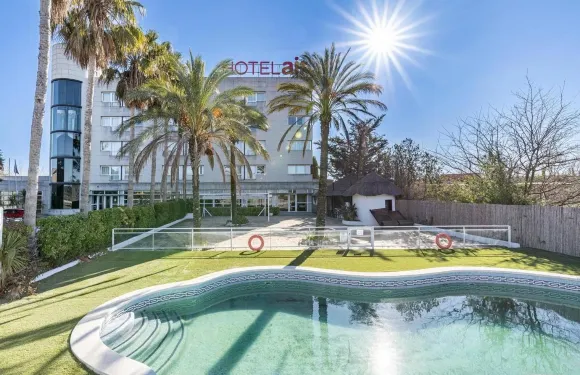 佩內德斯航空酒店