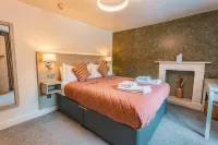 Rooms at the Apple Pie