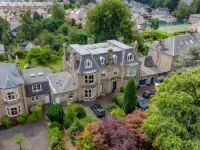 Spacious 4 Bedroom Flat in Stirling - Apartments