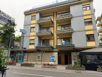 Angela House Sorrento Center