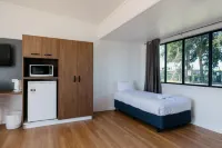 Boomerang Hotel