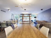 Kyriad Residence Cabries - Plan de Campagne Hotels in Cabriès