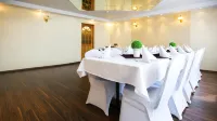 Hotel Unibus - พร้อมอาหารเช้า