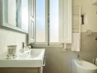Santo Spirito Bright Flat by Mmega Hotels near Giotto's Bell Tower