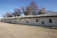 Hat Motel Hotels in Medicine Hat